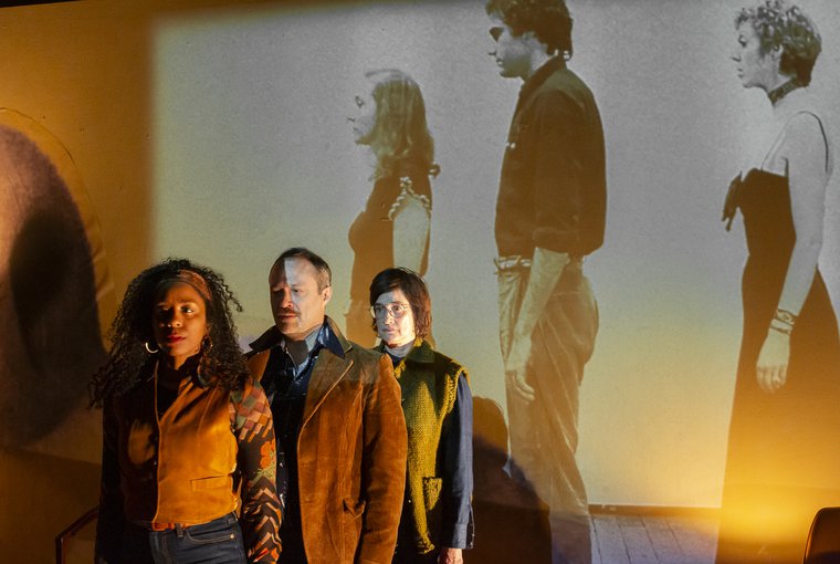 Maya Sharpe, Robert M. Johanson, and Jennifer Morris in RADIO DOWNTOWN