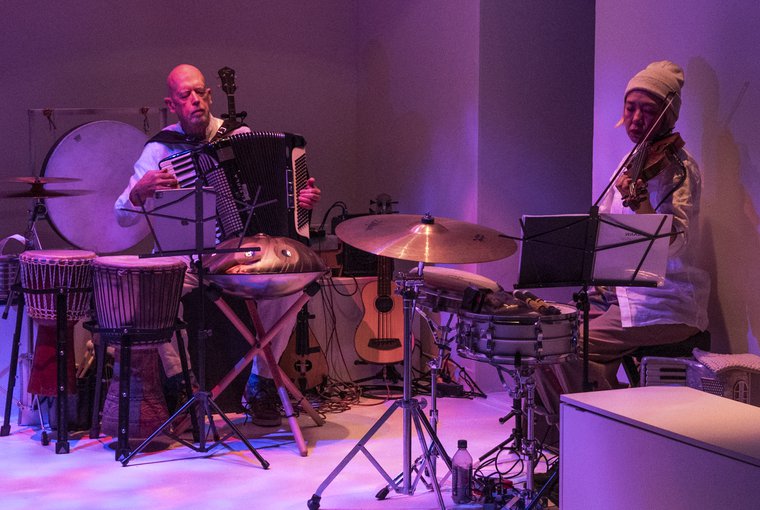 Rinde Eckert and Ren in WAKE