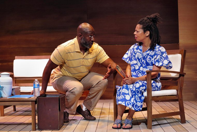Tomike Ogugua and Kenya Wilson in UNENTITLED