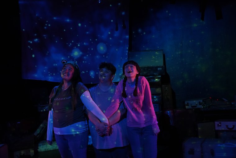 Emily McGlynn, Alex Brain, and Michaela Murphy in CASSIE AND THE LIGHTS