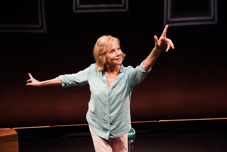 Linda Purl in CRAZY MAMA
